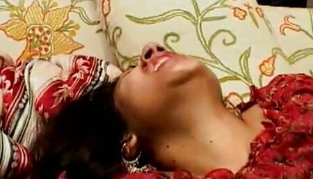 hinduas slut with big round butt gets her twat banged and  her face jizzed during nasty threesome action