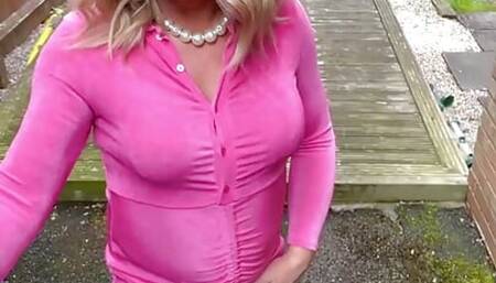 Amateur Crossdresser Kellycd2022 Sexy MILF Masturbating in White Stockings and Heels