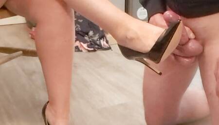 Heels lick cum
