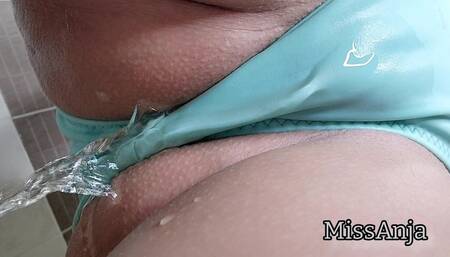 Wetting my bikini bottom after tanning