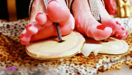 CUM MESSY ON SEXY FLATS SHOES - smartphone version