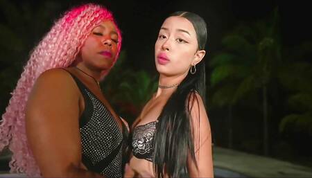 I massage her ass and her asshole dilates from the richness that she feels