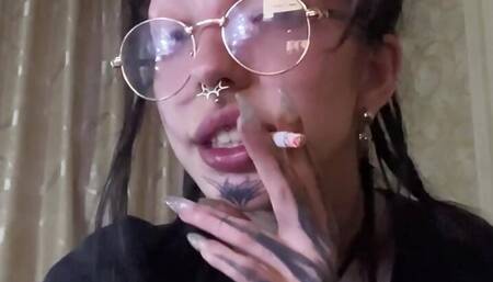 hippie girl loves to fuck herself in all holes