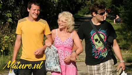 Mature NL - missionary smut