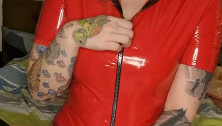 Smoking in a sexy Latex Body and love to touch it