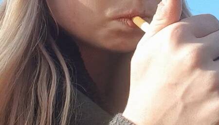 A Video where i was 20 years young and enjoy my smoking Fetish outside