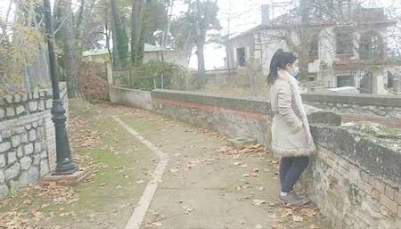 Stranger blowjob outdoors and cum in mouth in the house