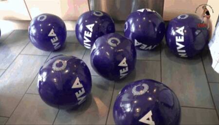 Waterballs under merciless heeled Sandals