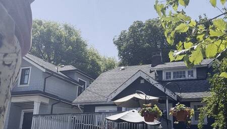 Garden squats buttcrack fetish