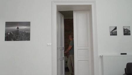 THIS BLONDE MILF PREFERS THEM BIG