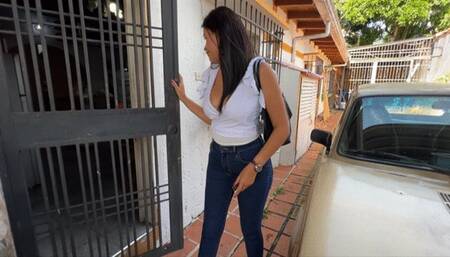 Goddess Kalinda's useless car!!