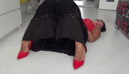 jerk off looking at my red panties Ua