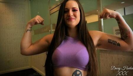 Manhandled At Fetishcon! MOV