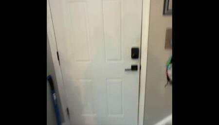 Celia and the Delivery Boy - MP4