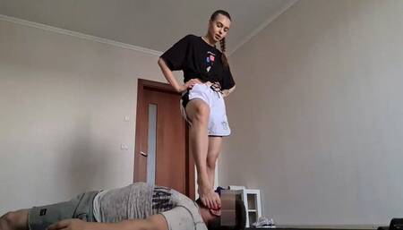 Eliza - NewVictim - Floor view