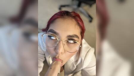 Secretary fucking her boss!!