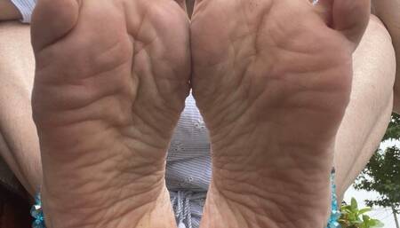 A Tale of Temptation This 5 minute shoe play and Soles Video will take you on Tempting journey desire