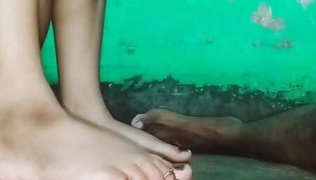 Desi Pooja bhabhi BBC family Fuck dever#