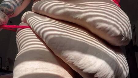 Behind the Scenes Panty Ripping- Too fat for a 10x SD