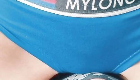 Kiss me, touch me, make me yours, let's be one!
