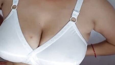 Bhabhi Ne Devar Ki Yaad may kiya akele Sex