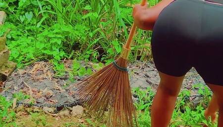 Sexy Wife in Sri Lanka Outdoor Risky Public Sex
