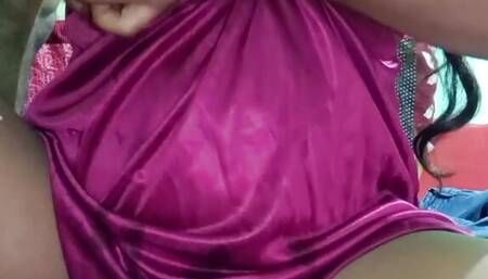 Desi bhabi milky boob