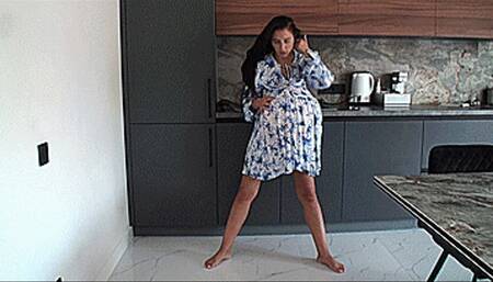 Doctor in a pregnant woman (1920x1080 HD ) MOV