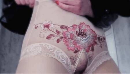 Worship my chubby ass in new crotchless pantyhose