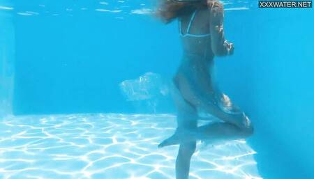 Outstanding Bonnie Dolce and Bonnie's teen pornstar (18+) scene