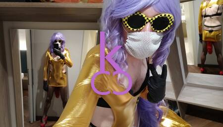 Italian crossdresser dresses in gold to have fun with her big cocks