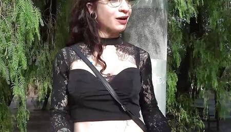 Elea, 27, wants to move up a gear