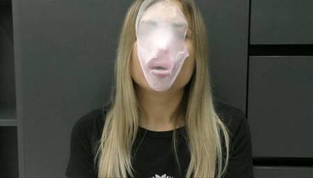 Smashing the big bubbles in your face MP4 FULL HD 1080p
