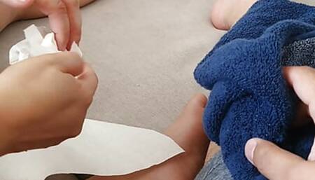 Step mom handjob step son dick and make him cum in tissue after 10 seconds