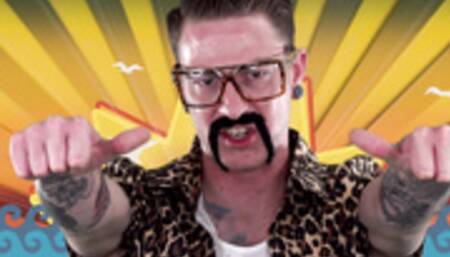 Curvy babe Samantha Mack calls up the handyman