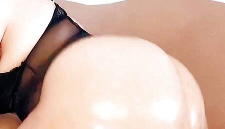 Big Ass Twerking in Lingerie