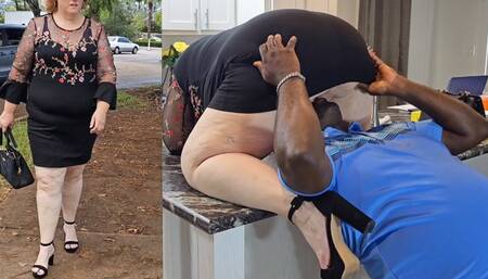 Jamdown26 - Stranger found the key to my house, made his way inside and creampied my pussy - BBW SSBBW face sitting