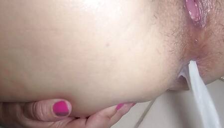 MILF anal squirting fresh milk enema