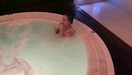 Seduced a Stranger and Persuaded Her for a Blowjob in a Public Sauna