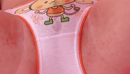 Naomi does an amazing striptease show for your eyes only