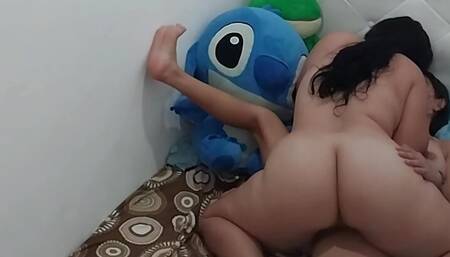 I teach my stepsister soffi a magic game and then lick her pussy