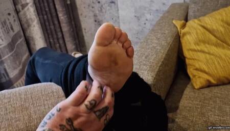 Tickle the businesswomans damp and sweaty feet wmv 1280 x 720