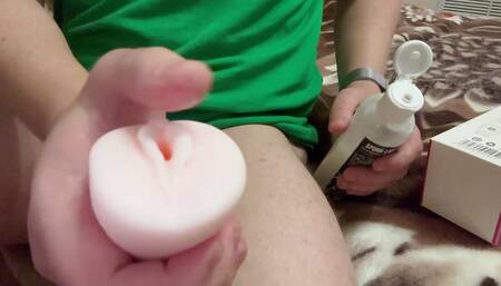 I am testing a new masturbator in the form of a small vagina. released sperm into the vagina