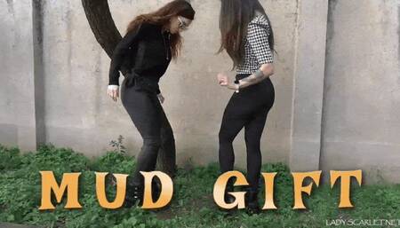 LADY SCARLET - MUD GIFT mobile