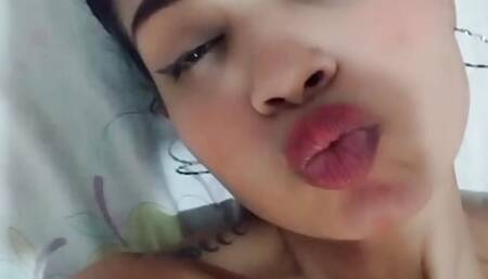 Reina Fantasy Your sexy nurse gives you her squirt to make you better