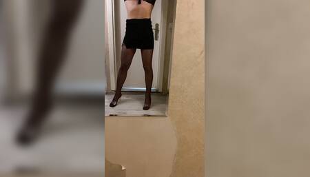 Shemale bathroom show