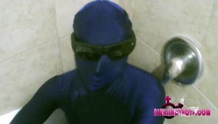 Hollywood Low Life loser getting wee by ts LA pornstars