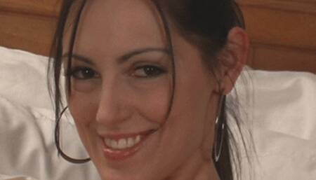 Faith Summer Masturbates With Her Fingers And Giant Vibrator To Get Off! (mp4 sd)