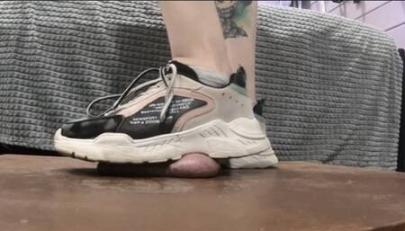 Cocktrampling in my lovely sneakers (small4phone)