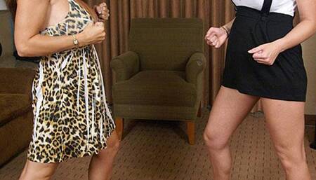 Goldie Blair vs Summer Hilton (clip 1 MP4)